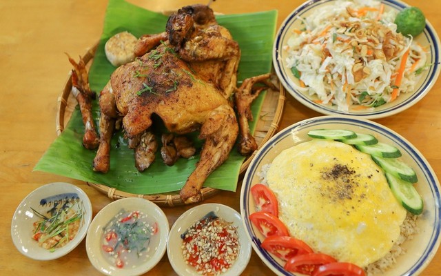 Tiệm Gà Đốt 7 Núi - Các Món Gà Lên Mâm - Hoàng Hoa Thám