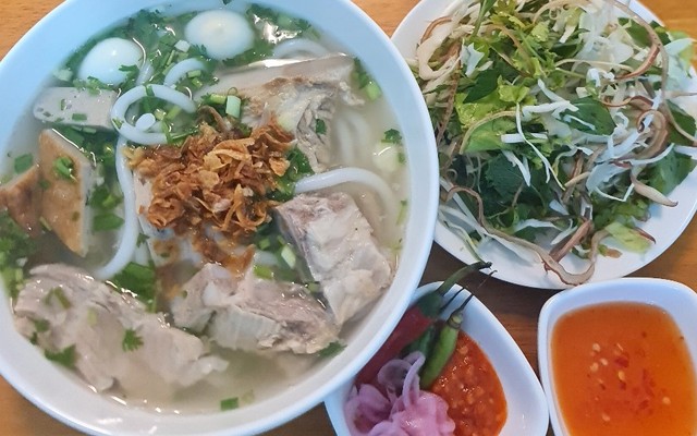 Miền Trung Quán - Bún Chả Cá Nha Trang - Phạm Hùng