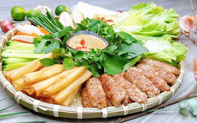 Pesce's Kitchen - Nem Nướng Đà Lạt - Bùi Công Trừng