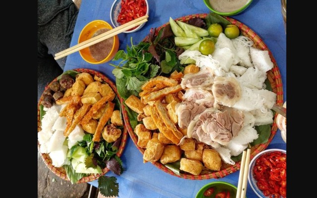 92 Quán - Bún Đậu Mẹt - 233 Phú Diễn