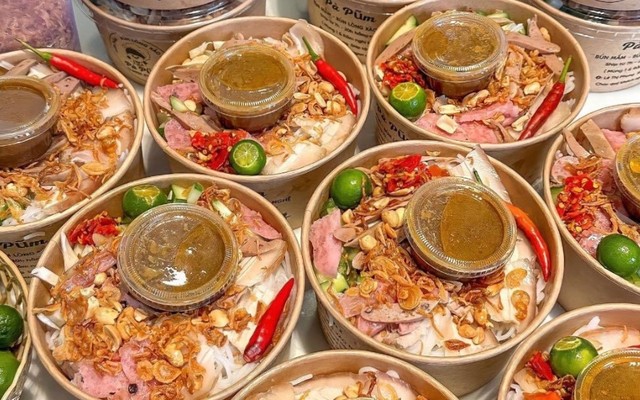 Pà Pũm - Bún Mắm Bún Lòng Xào Nghệ & Bún Xì Dầu Ram Cuốn Cải Chay