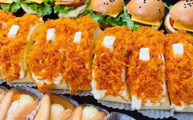 Bee Bakery - Bánh Ngọt, Trà Sữa & Ăn Vặt