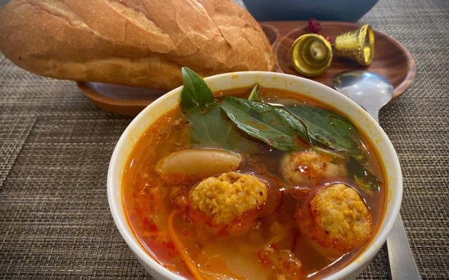 Bánh Mì Xíu Mại Chén & Bánh Tráng Nướng Đà Lạt - Tiệm Nhà Đậu - Đình Phong Phú