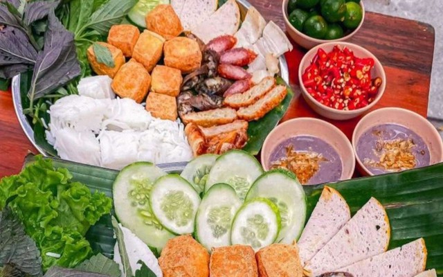 Chicken Gold - Cơm Gà, Bún Đậu & Ăn Vặt - Văn Hội