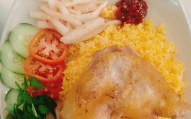 Cơm Gà Xối Mỡ - 243 Trần Đại Nghĩa 