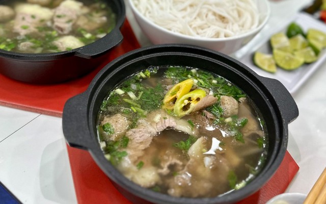 Quán Bún Phở Ô Trúc - Bún Bò Huế & Phở Bò - Chu Văn An