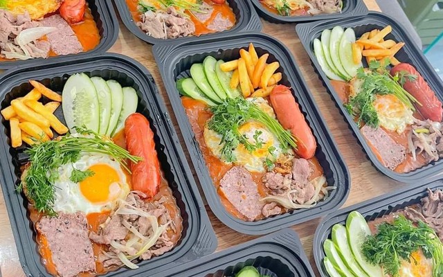 Nem Nướng Nha Trang, Mỳ Cay & Đồ Ăn Vặt - Trần Bình