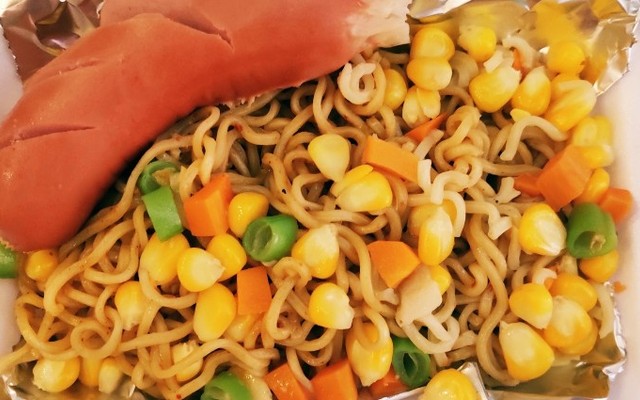 Tiệm Myf - Mì Trộn Indomie - Lạc Long Quân