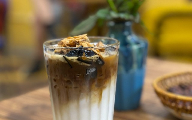 Giải Khát 33 - Coffee, Tea & Snacks - Lý Quốc Sư