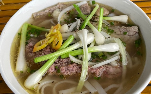 Phở Bò & Lẩu Bò Đường Ray - Phạm Văn Đồng