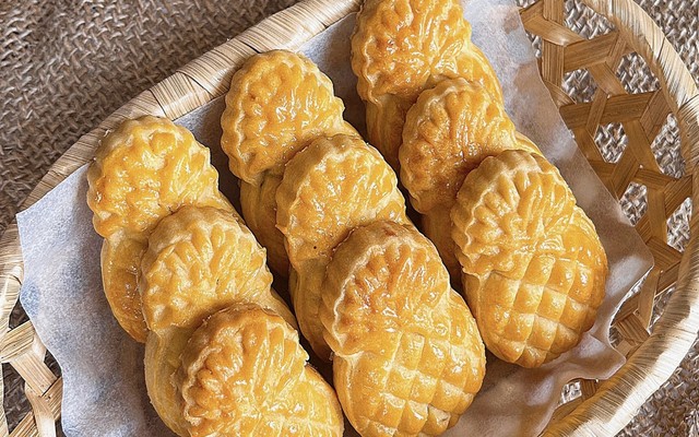 Tiệm Bánh b.dessert - Bánh Dứa & Ăn Vặt - Phan Tất Thông