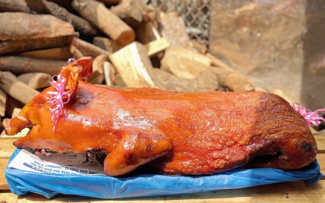 Heo Quay Chín Ty - Bánh Mì - Đặng Văn Bi