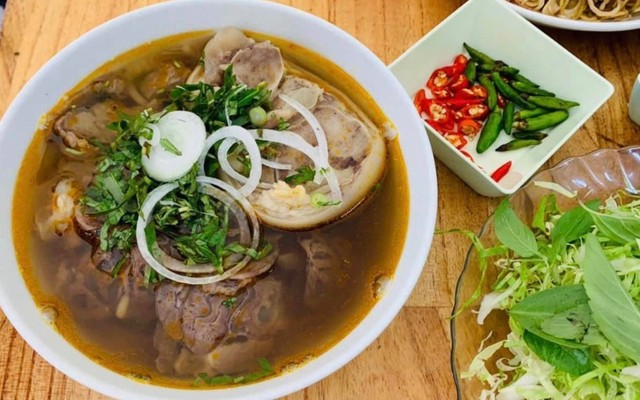 Bún Bò Huế Vy Vy - Yaourt & Panna Cotta - Phan Đình Phùng