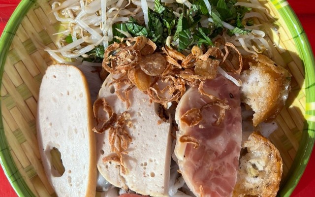 Bánh Cuốn Nóng Bảo Bảo - 140 Cô Bắc