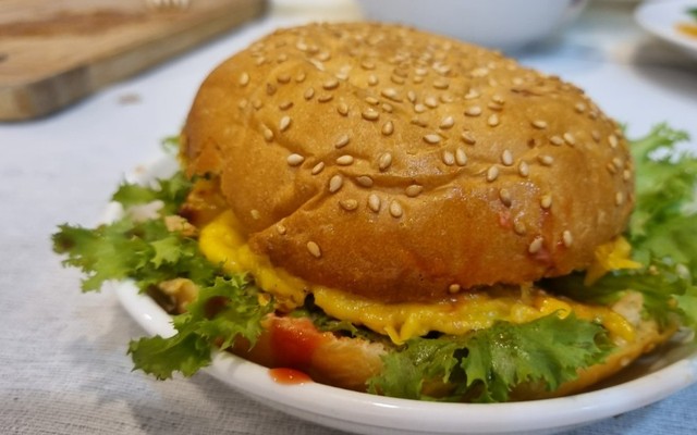 Healthy Breakfast - Hamburger - Điện Biên Phủ