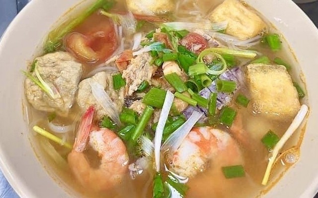 Hải Sản Tiến Yến - Các Loại Hải Sản Chế Biến, Bún Hải Sản & Hàu Nướng - Ngõ 29 Thượng Thanh