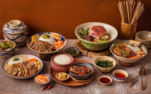 BÀ CHÌA - Bún Bò Huế, Cơm Tấm & Cơm Niêu - Nguyễn Phan Chánh