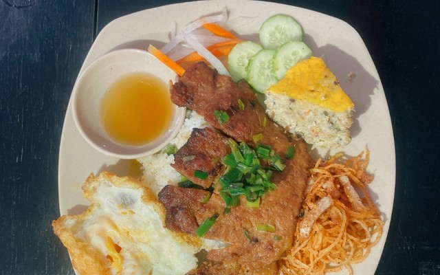 Hẻm - Cơm Tấm - Nguyễn Công Trứ