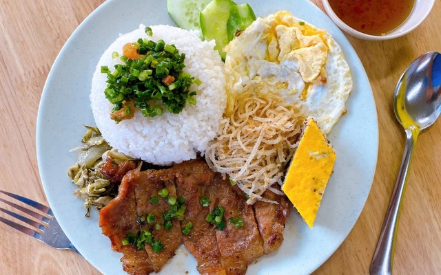 Cơm Tấm 212 - Cơm Tấm - Nguyễn Hữu Cảnh