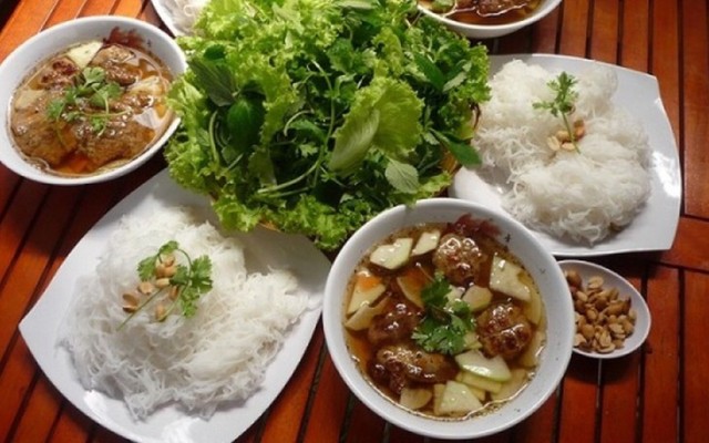 Quỳnh Bún Chả Hà Nội - Bún Chả, Bún Sườn & Bún Mọc - Nguyễn Khánh Toàn