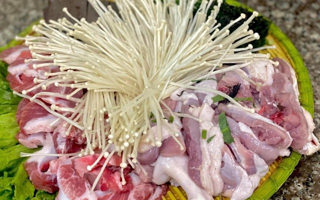 Vịt Quay & Vịt Nướng Trung Trực - 464 Âu Cơ