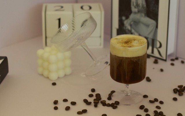 BACCARAT COFFEE - Cà Phê & Trà - 1 Hùng Vương