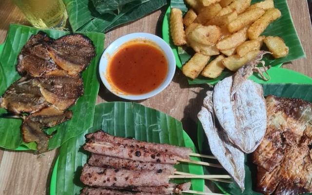 Nem Nướng Nhà Kiến