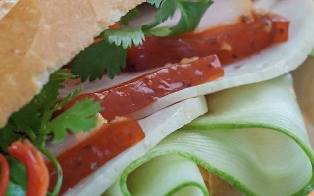 Bánh Mì Hoàng Ngân - Lê Văn Lương