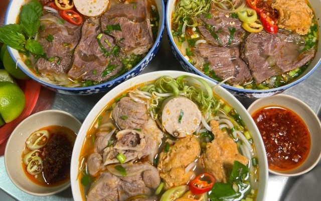 1997 Quán - Bún Bò Huế - Huỳnh Văn Bánh