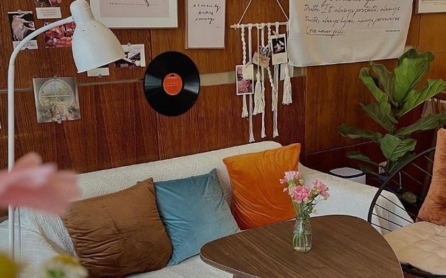 Nhà Tám - Coffee, Trà & Sinh Tố - Trúc Bạch