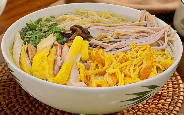 Bún Thang & Phở Gà Trường Yến - Nguyễn Công Hoan B