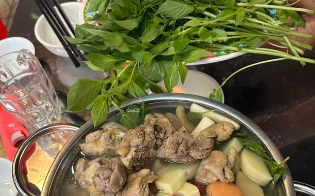 Lẩu Gà Lá É Chính Gốc Phú Yên - Lẩu - 213 Tây Thạnh