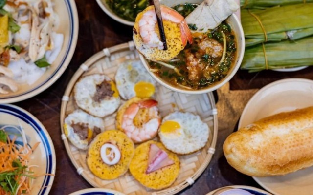 Tiệm Ăn Bếp Đà Lạt - Bánh Căn, Bánh Ướt Lòng Gà Trứng Non & Trà Trái Cây - Phan Bội Châu