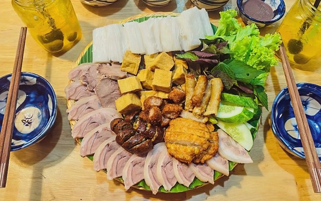 Lòng Thơm - Cháo Lòng & Bún Đậu Mắm Tôm - Nguyễn Cảnh Dị