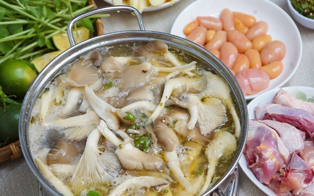 Lẩu Gà Lá É Phú Yên - 479 Phạm Văn Đồng