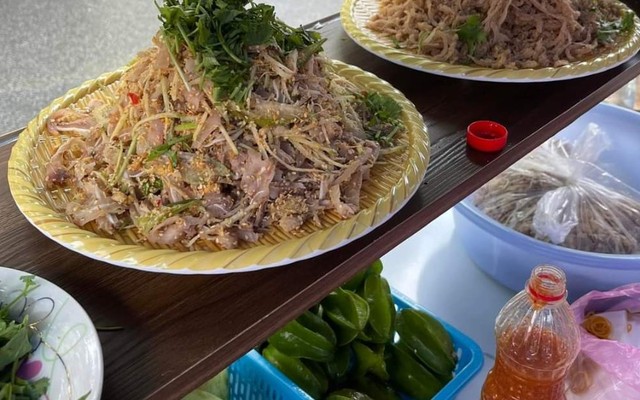 Gỏi Tai Heo, Nem Chua & Giò Xào - Khu Phố 5