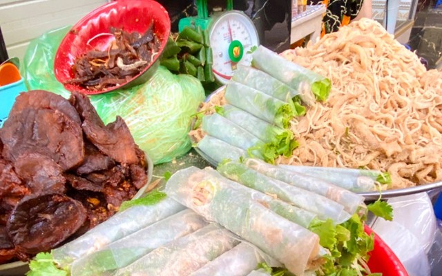 Nem Cuốn Cô Hoàn - Hòe Nhai