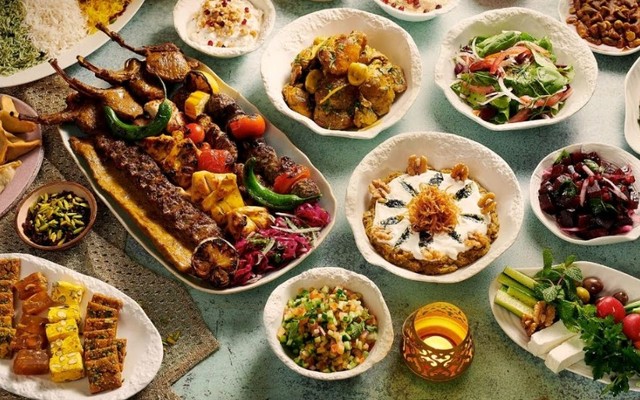 Maxim Halal Restaurant & Cafe - 82 Phan Chu Trinh