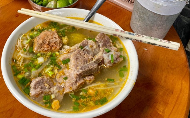 Vân Mì Quãng & Bún Riêu - Đồ Ăn - 45 Cửu Long