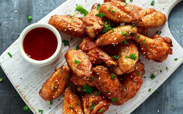 Bếp Đỏ - Trần Quốc Tuấn