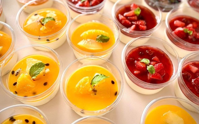 Sweet & Salt Bakery - Bánh Su Giòn, Bông Lan Trứng Muối & Bánh Gato - Lê Thị Chợ