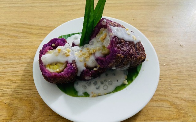 Cô Lâm - Chuối Nếp Nướng - Đường Số 8