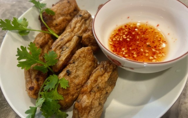 Cô Mẫn - Bánh Mì Chả Cá Nha Trang & Các Loại Chả