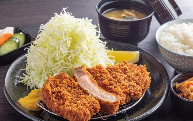 Korea Food - Ăn Vặt & Cơm Trộn - Trần Quốc Hoàn