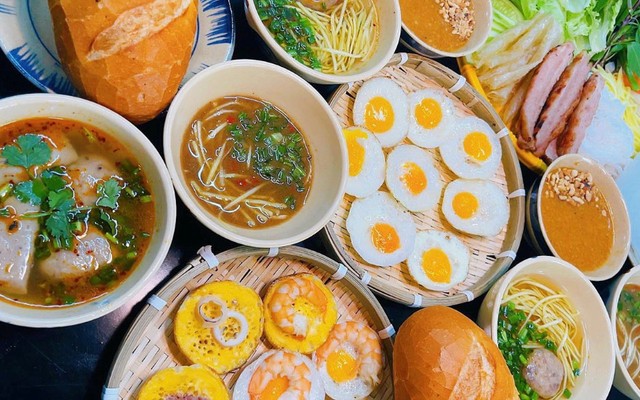 Bếp Chín Chín - Bánh Căn, Nem Nướng & Bánh Mì Xíu Mại - 45 Đường Số 23