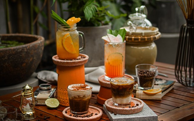 The Show Coffee - Cafe & Ăn Trưa - Đặng Thuỳ Trâm