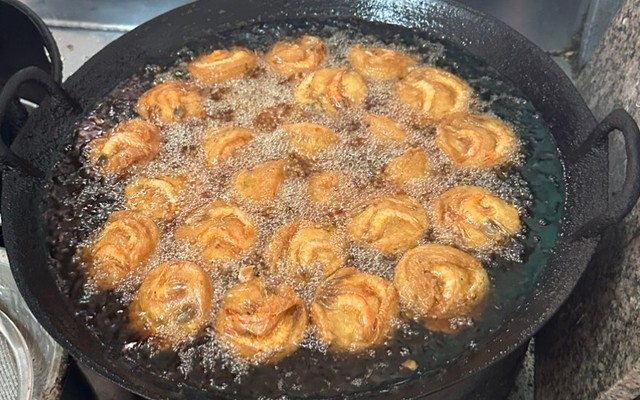 Bánh Cống Nguyễn Trãi Cũ - Bánh Cống - 252 Võ Văn Kiệt