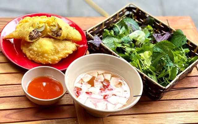 Cafe Muối, Bánh Mì & Bánh Gối - Cafe Hà Nội 1962