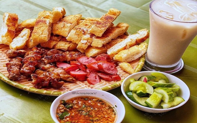 Huy Huệ - Bánh Mì Thịt Xiên Nướng Lạng Sơn - Ngô Gia Tự