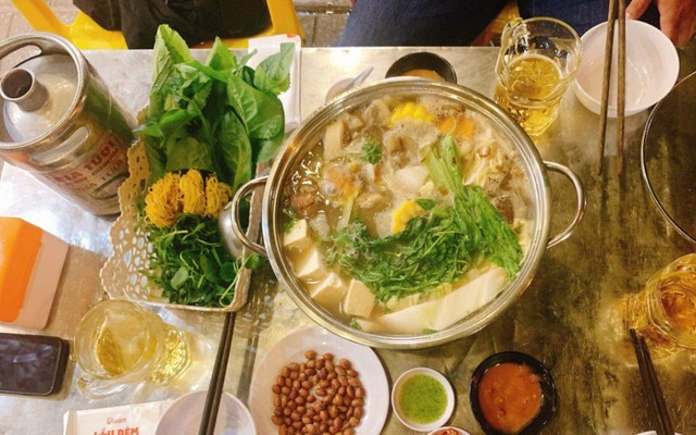 Quán Lẩu Đêm - Lẩu Bò - 898 Lê Hồng Phong